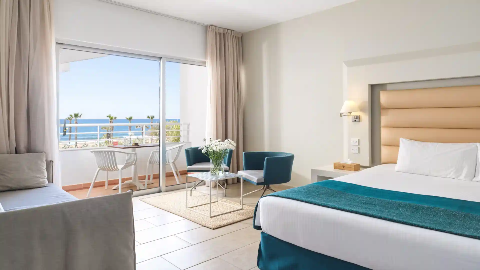 Executive Studio with a sea view