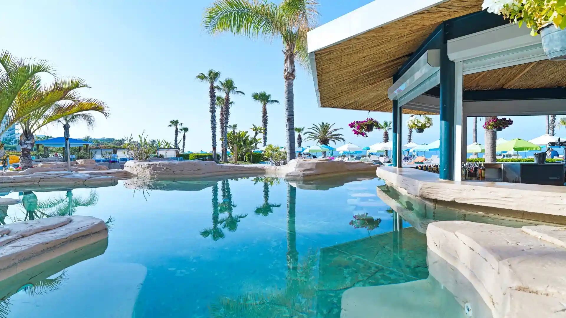 Leonardo Hotels & Resorts Mediterranean - poolBar_01