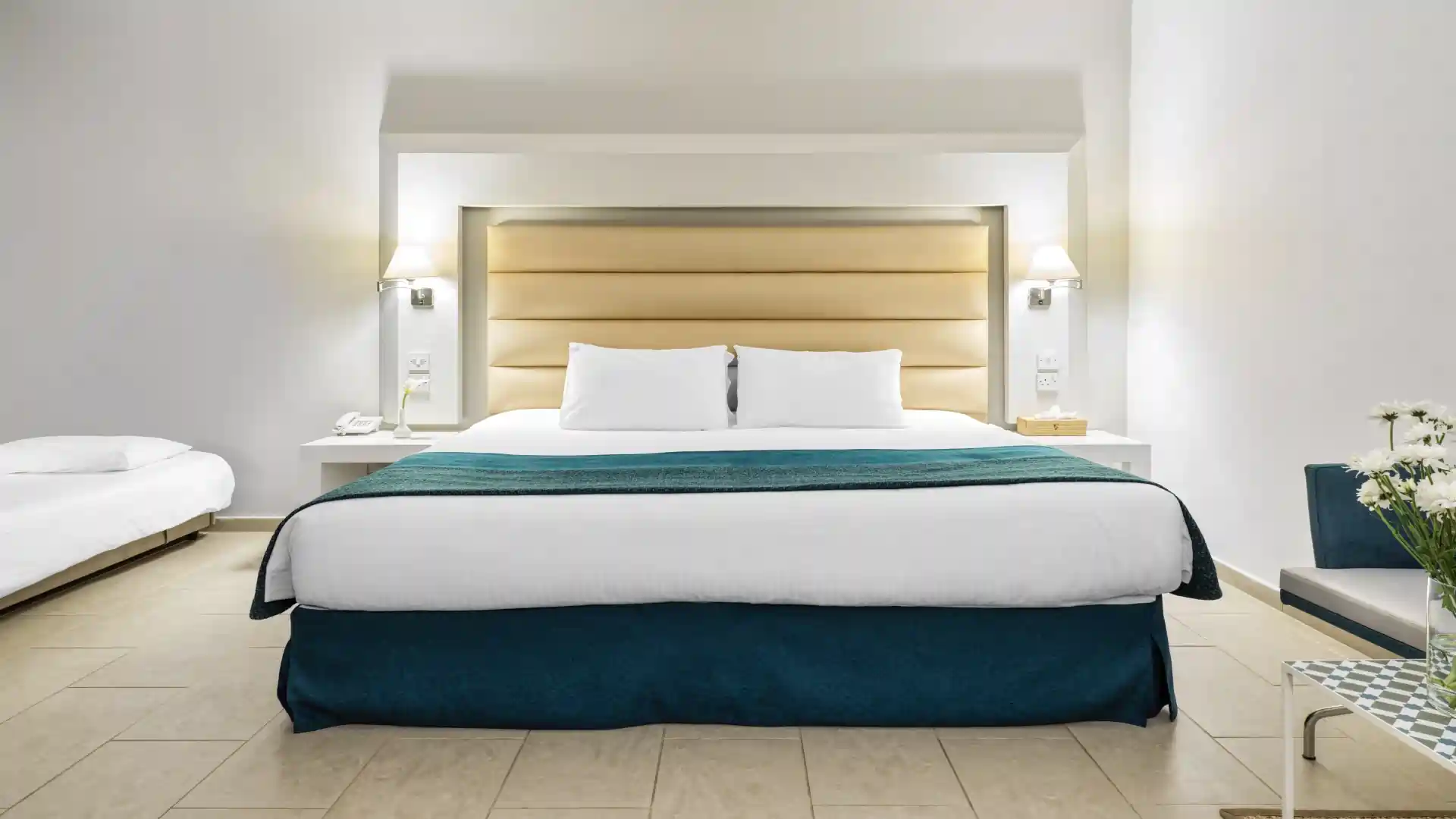 Leonardo Hotels & Resorts Mediterranean - executiveStudioSeaView_03