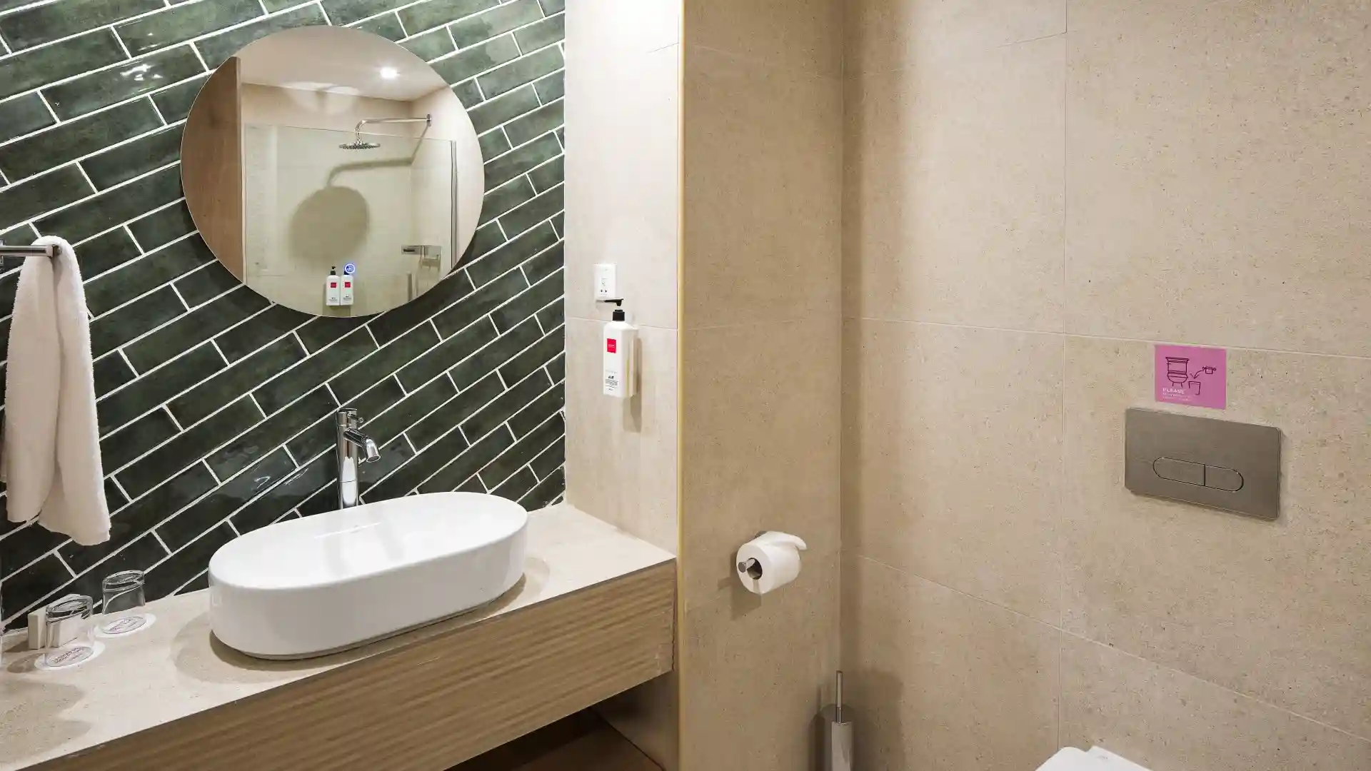 Leonardo Hotels & Resorts Mediterranean - executiveStudioSeaView_05
