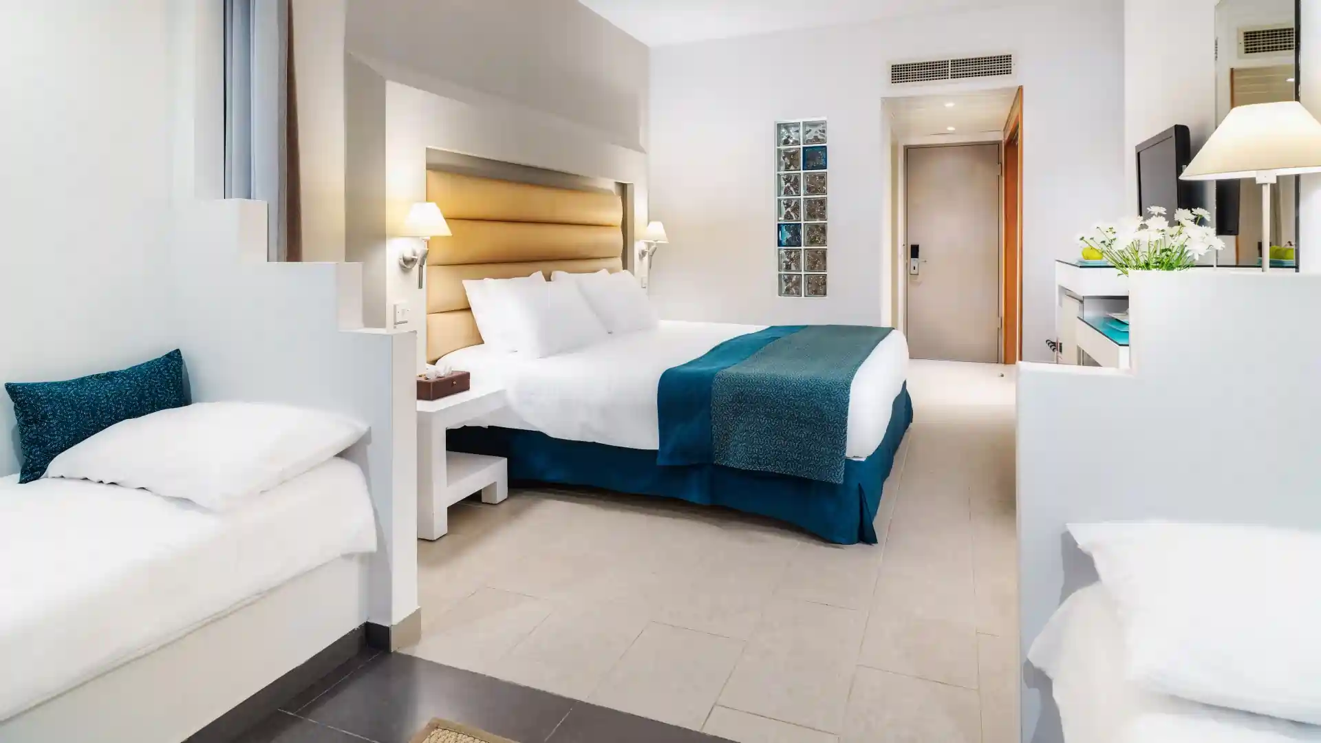 Leonardo Hotels & Resorts Mediterranean - familyRoomInlandView_01