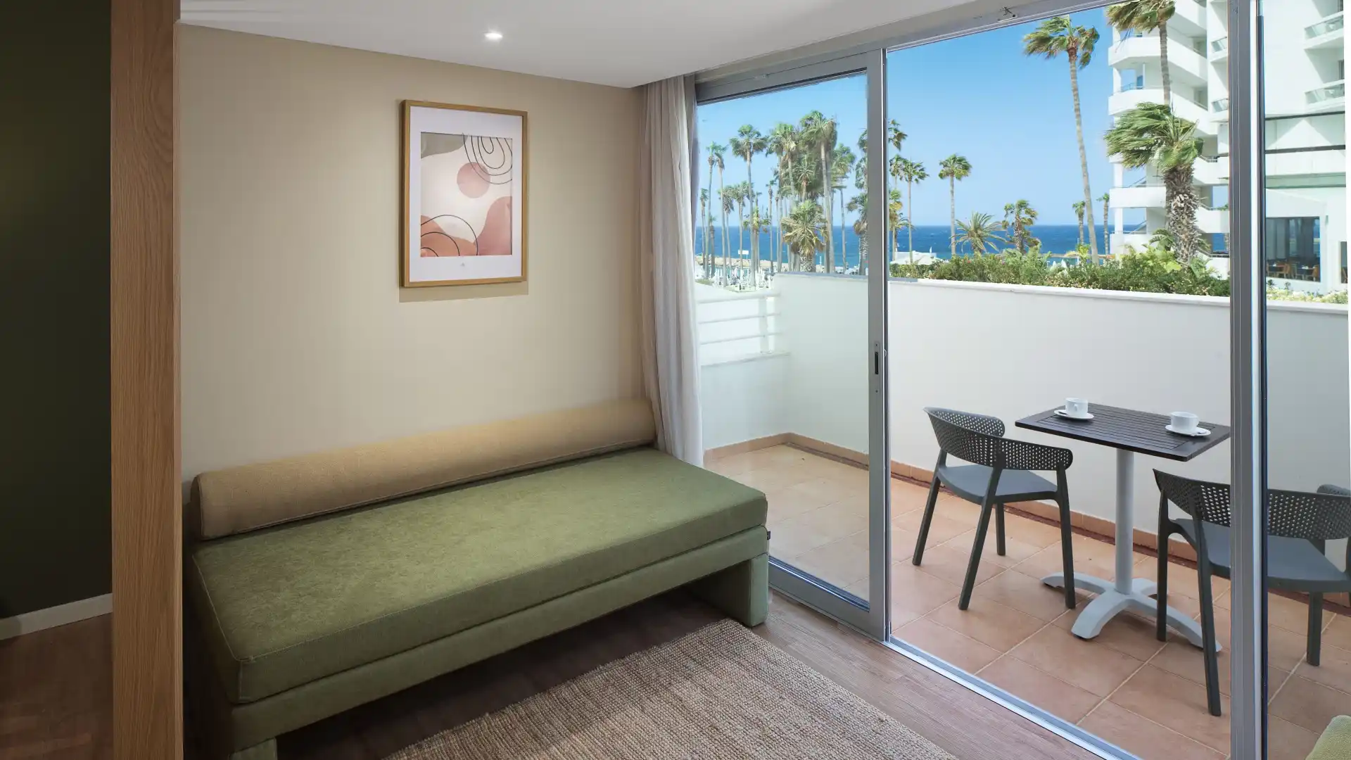 Leonardo Hotels & Resorts Mediterranean - familyRoomSideSeaView_01