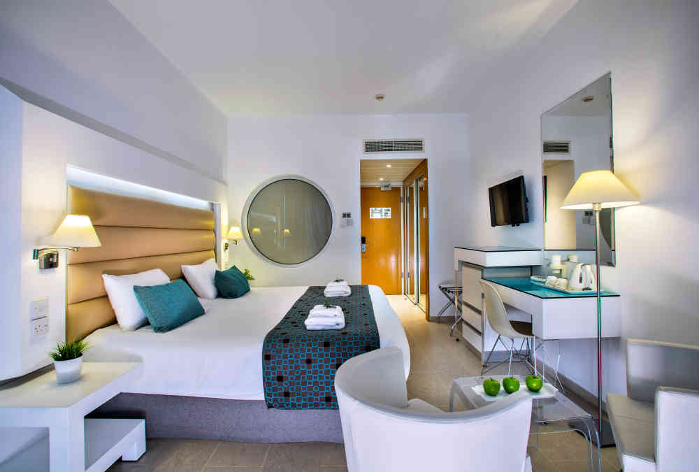 Leonardo Hotels & Resorts Mediterranean - twinDoubleSeaView_03
