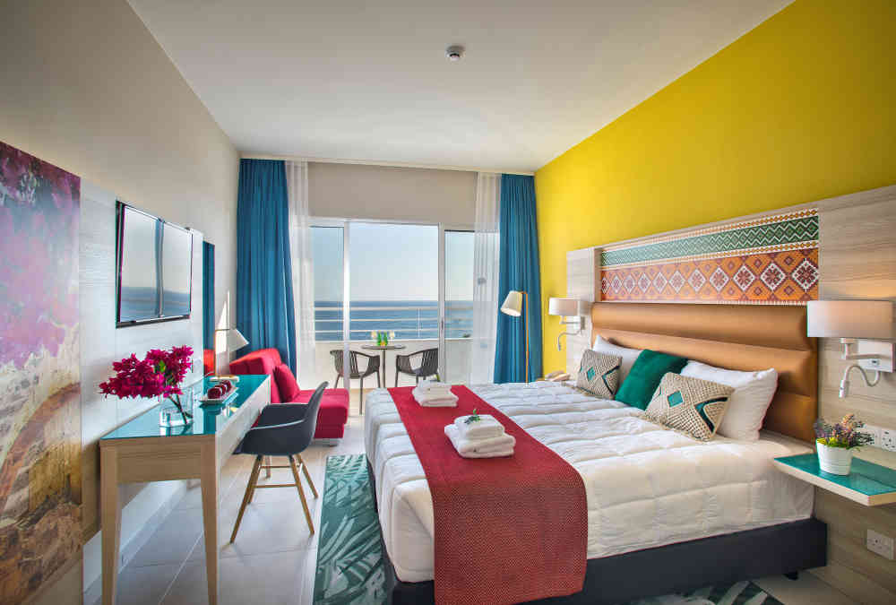 Leonardo Hotels & Resorts Mediterranean - twinDoubleSeaView_04.jpg
