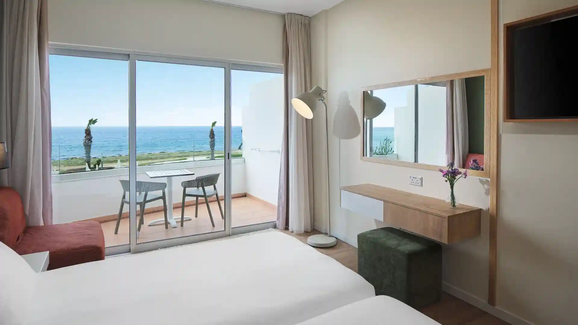 Leonardo Hotels & Resorts Mediterranean - twinDoubleSeaView_07