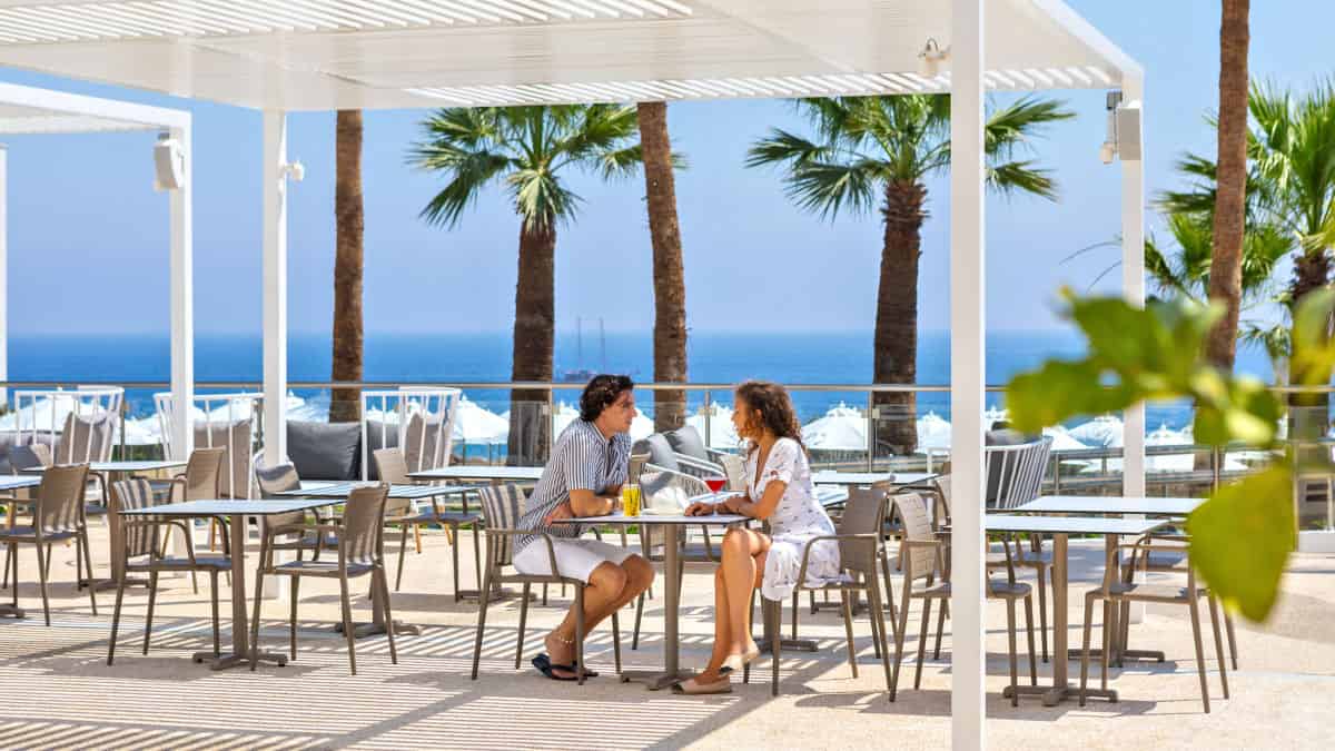 Leonardo Hotels & Resorts Mediterranean - thetisPoolBar_04