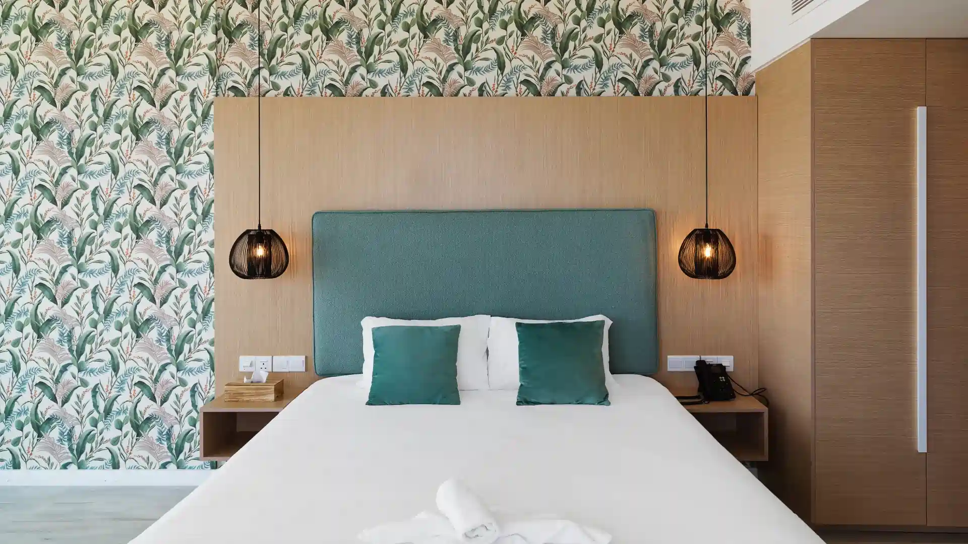 Leonardo Hotels & Resorts Mediterranean - juniorSuiteWithOutdoorHotTub_25