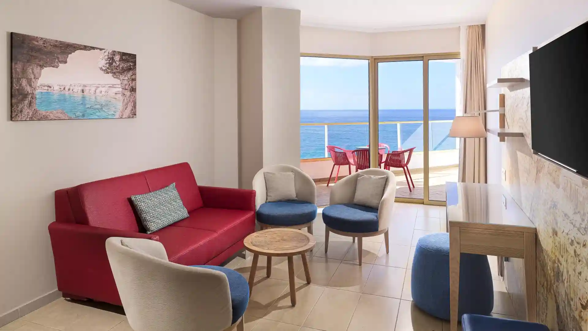 Leonardo Hotels & Resorts Mediterranean - executiveSuiteSeaView_02