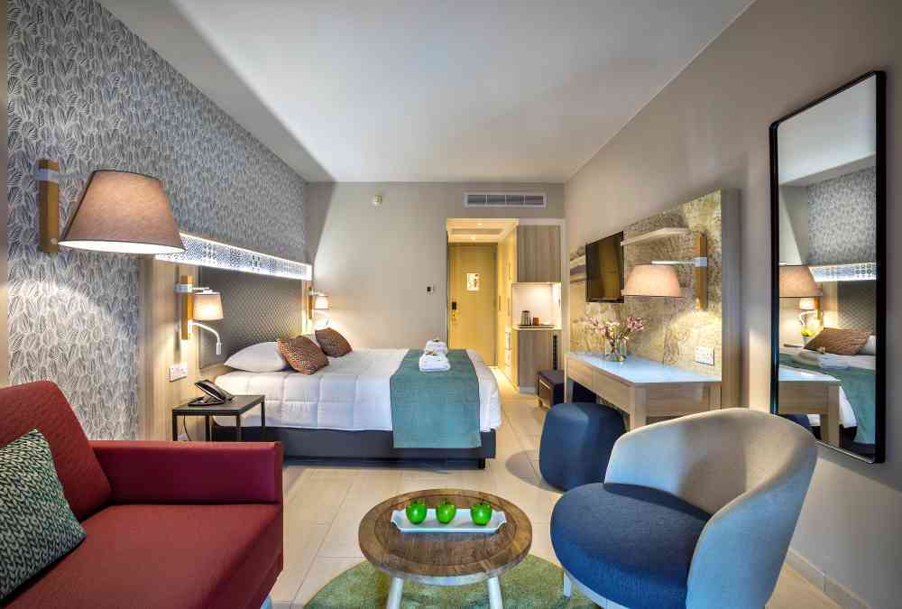 Leonardo Hotels & Resorts Mediterranean - familyInlandView_01