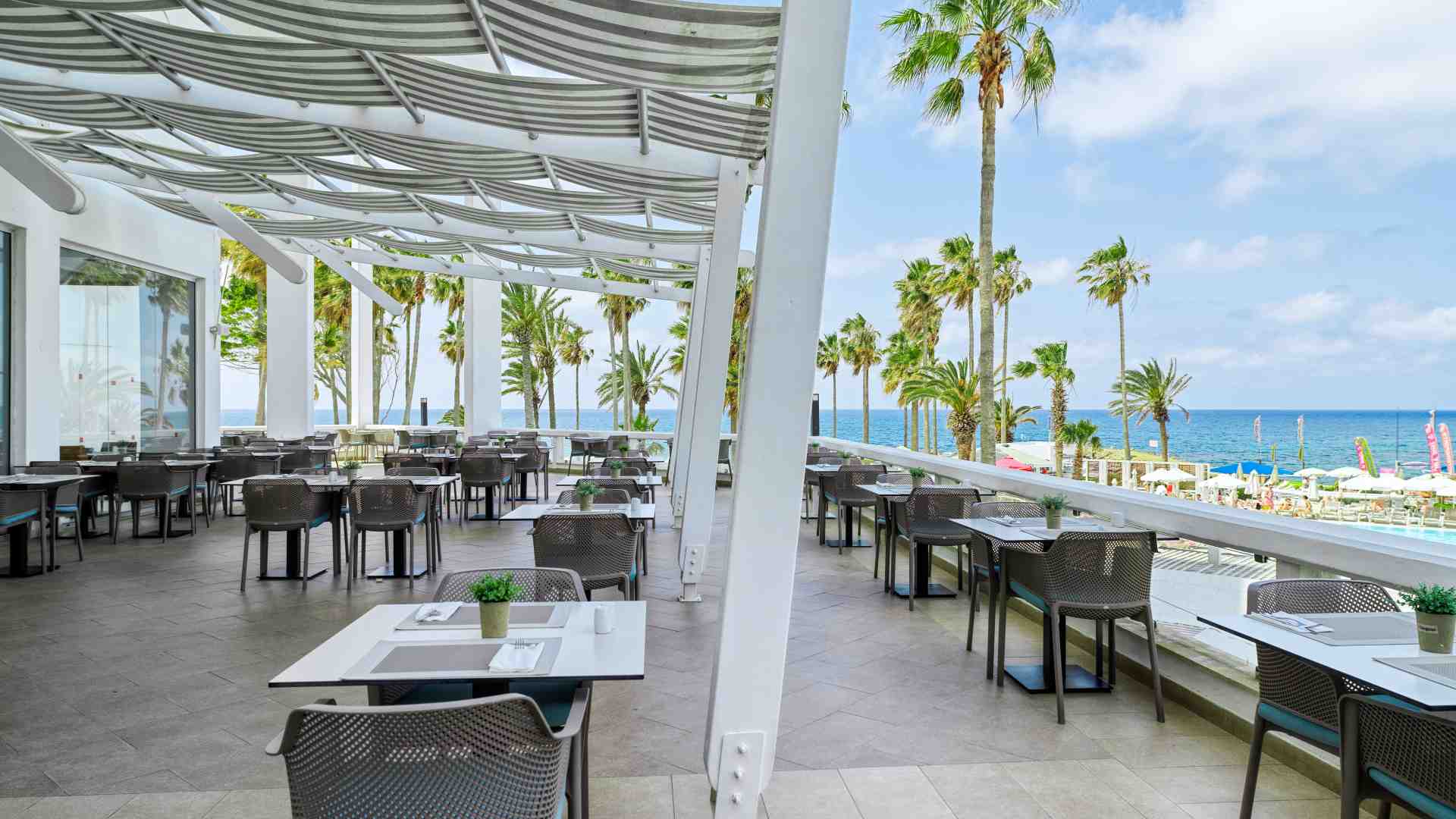 Leonardo Hotels & Resorts Mediterranean - blueHorizonRestaurant_07