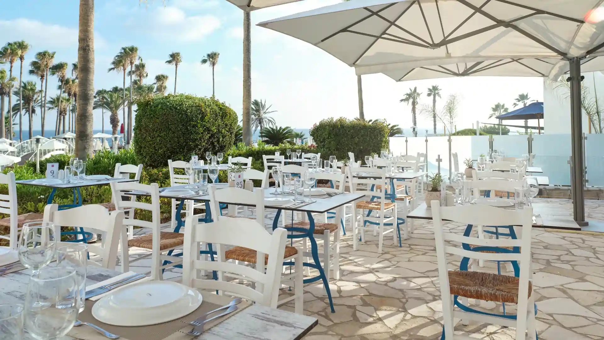 Leonardo Hotels & Resorts Mediterranean - mourayioGreekTaverna_04
