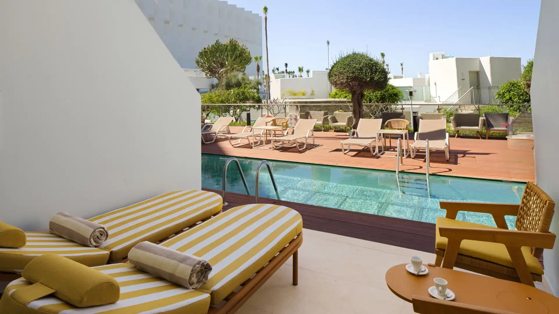 Leonardo Hotels & Resorts Mediterranean - swimUpSuperiorRoom001