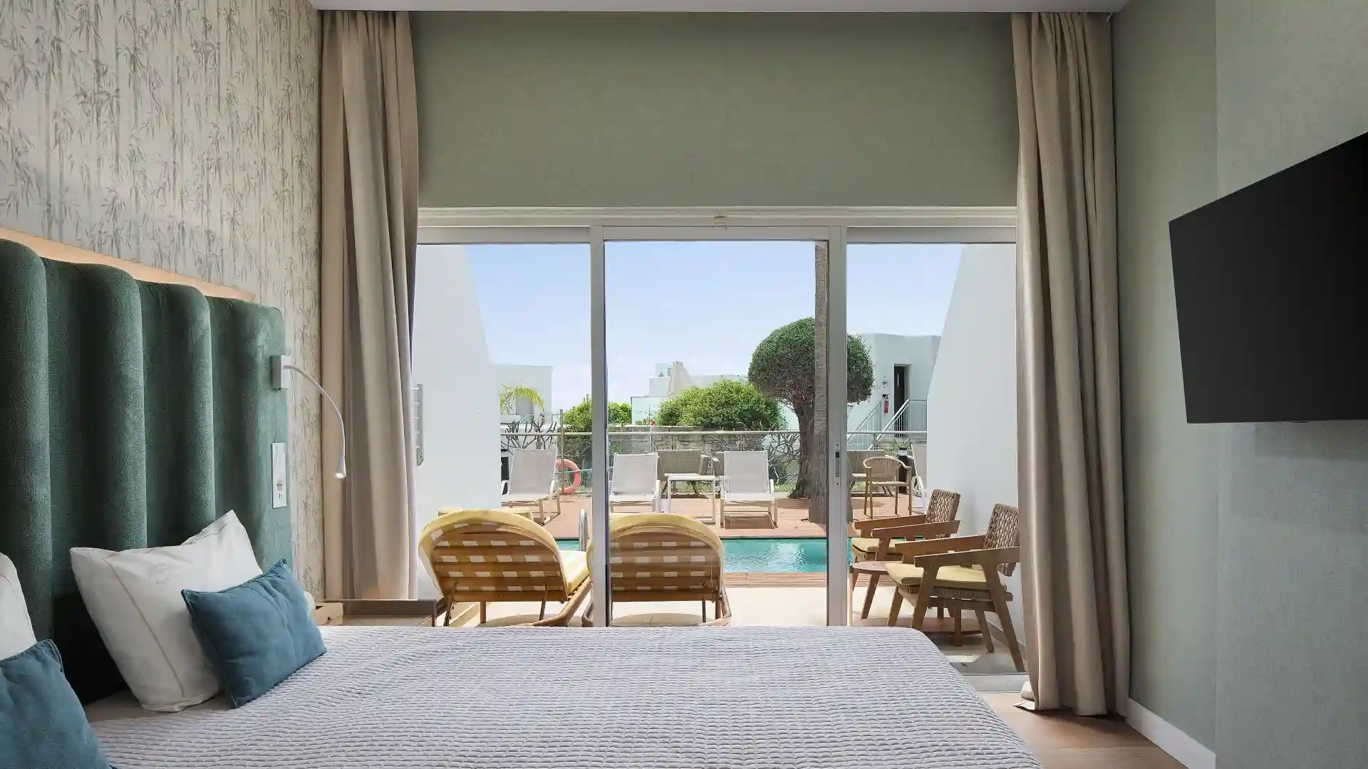 Leonardo Hotels & Resorts Mediterranean - swimUpSuperiorRoom030